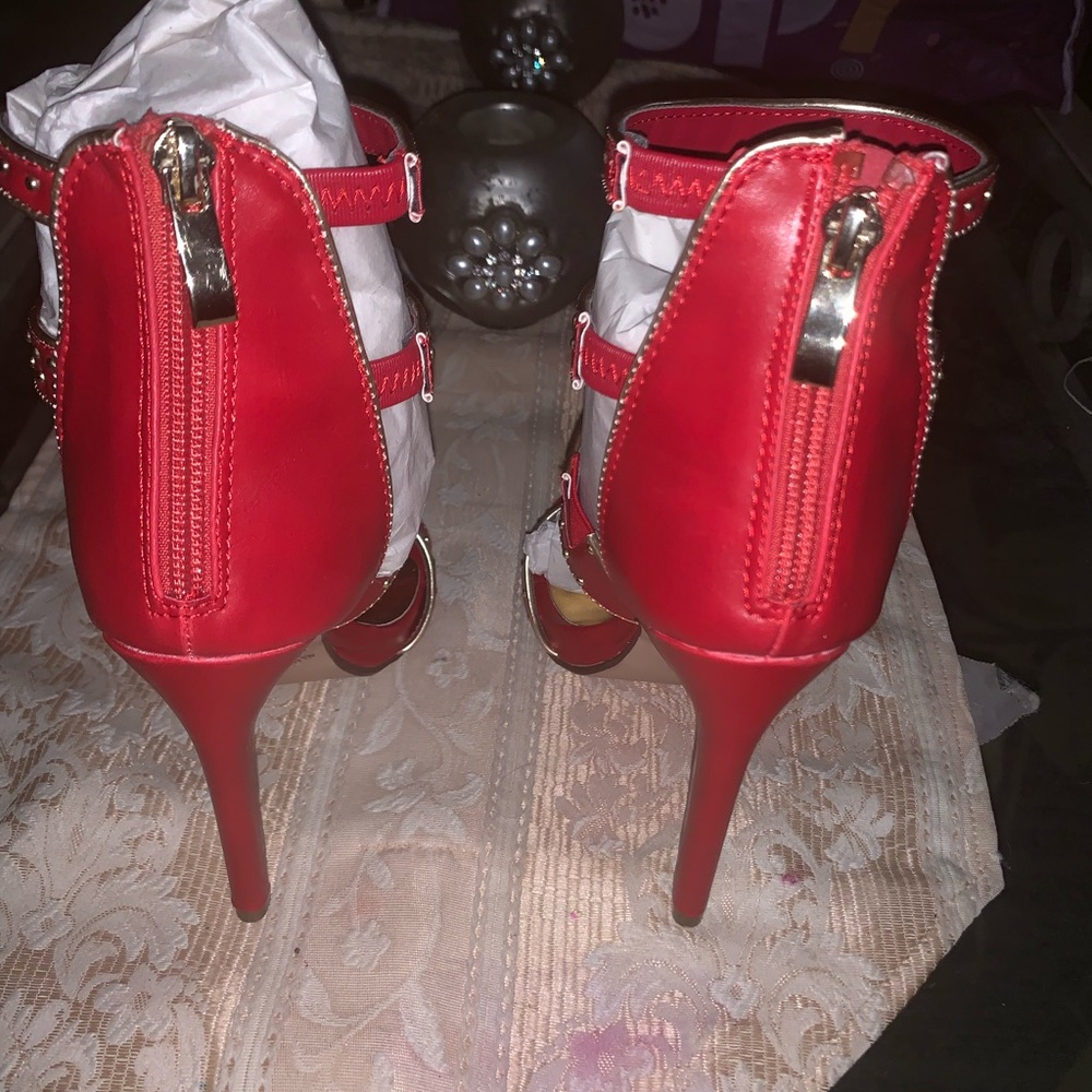 High heels - Picture 4 of 5